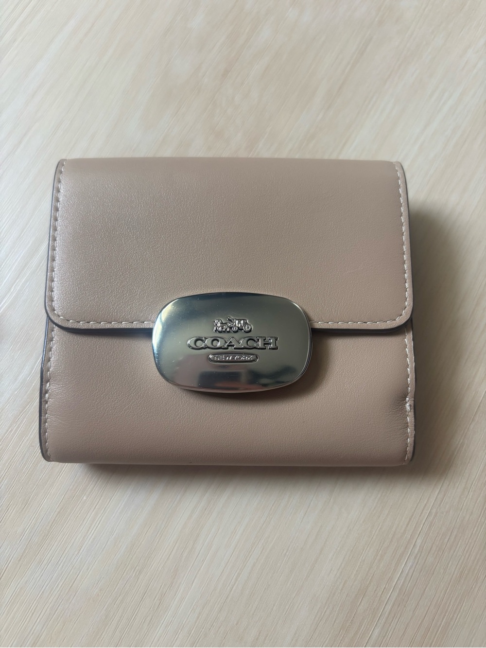 Coach Eliza small wallet in taupe